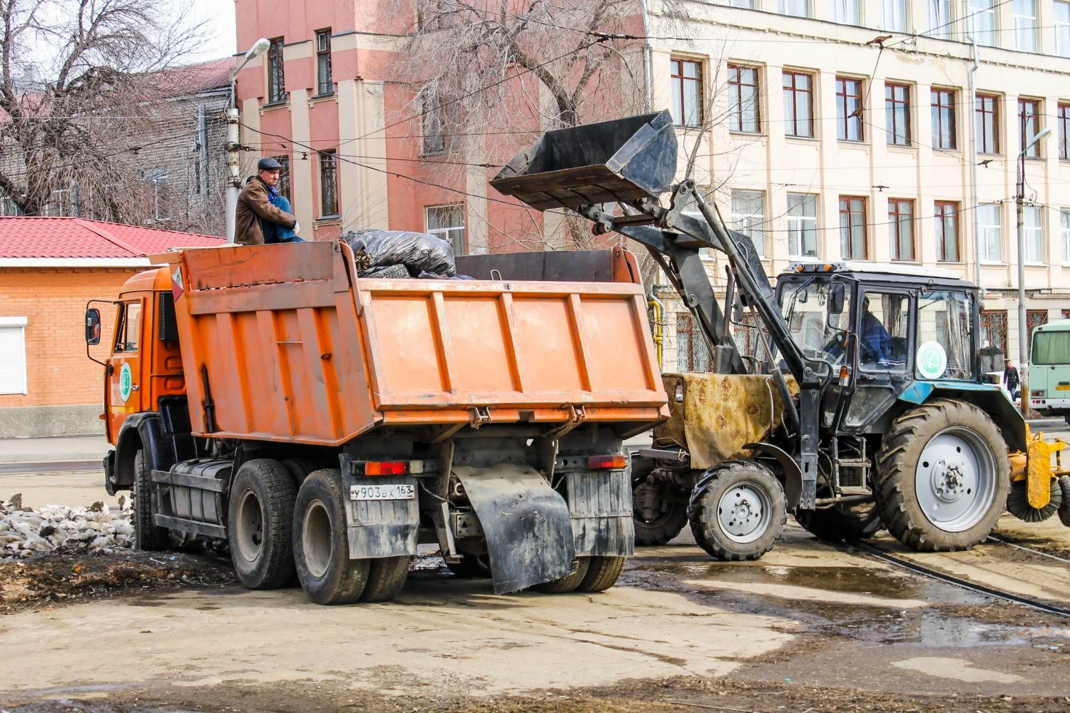 Вывоз мусора Камазом в Томске – аренда и заказ Камаза 10 тонн от 2568 руб. в ПроМусор
