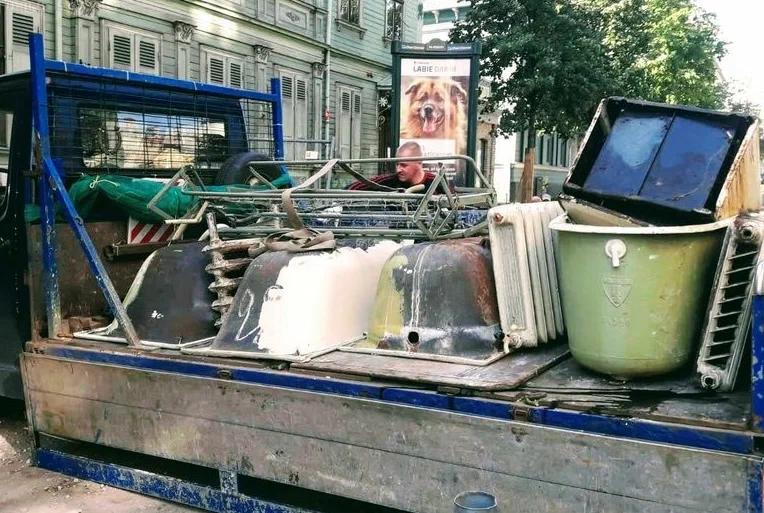 Вывоз старой сантехники в Томске от ПроМусор: быстро, недорого от 601 руб., утилизация и грузчики